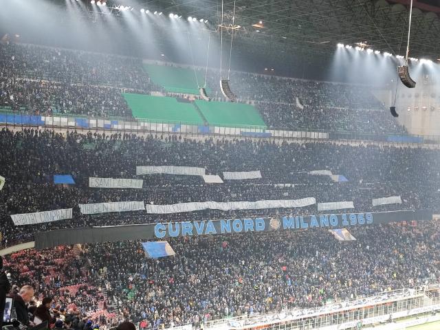 华体会体育-【现场】看台上的美杜莎，让弗拉霍维奇与加蒂石化